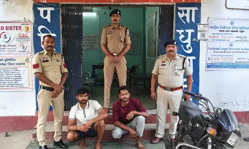 लूटपाट करने वाले गिरोह का पर्दाफाश, 24 घंटे में दो आरोपी गिरफ्तार लूटपाट करने वाले गिरोह का पर्दाफाश, 24 घंटे में दो आरोपी गिरफ्तार