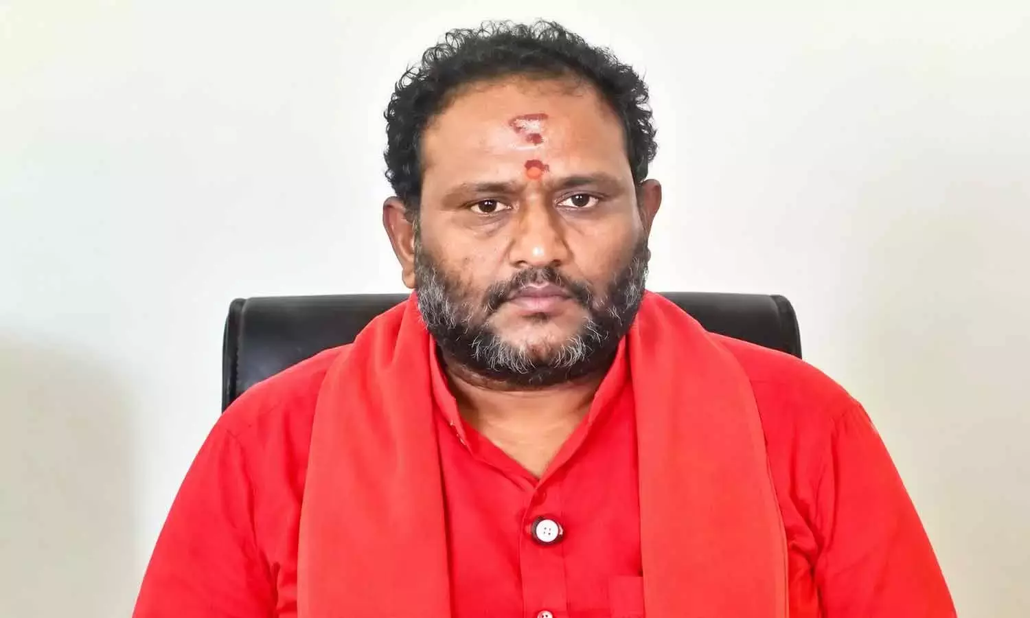Andhra: कुप्पम में राजनीतिक प्रतिद्वंद्विता भड़की, झड़प में कई घायल Andhra: कुप्पम में राजनीतिक प्रतिद्वंद्विता भड़की, झड़प में कई घायल