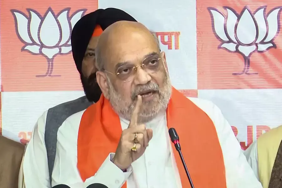 पंजाब ड्रग्स मुद्दा: अमित शाह ने सीएम भगवंत मान को घेरा पंजाब ड्रग्स मुद्दा: अमित शाह ने सीएम भगवंत मान को घेरा