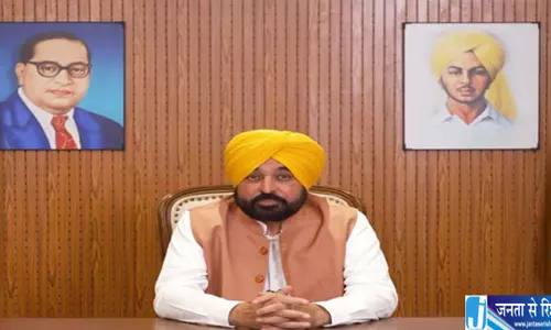 पंजाब में नशा तस्करी पर राजनीति तेज CM मान ने केंद्र से पूछे सवाल पंजाब में नशा तस्करी पर राजनीति तेज CM मान ने केंद्र से पूछे सवाल