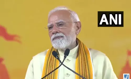 संकट कितना भी बड़ा हो, अपने सामर्थ्य से निकालें समाधान: पीएम मोदी संकट कितना भी बड़ा हो, अपने सामर्थ्य से निकालें समाधान: पीएम मोदी