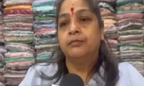 बेटे की मौत के मामले में गिरफ्तारी से भावुक हुई मां