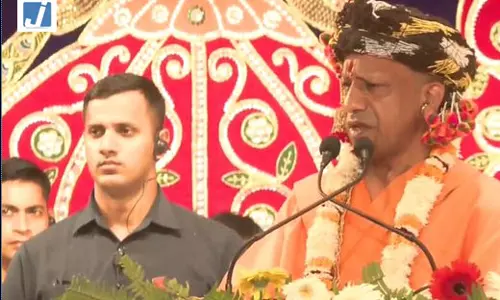 CM योगी का बड़ा बयान, बोले- अराजकता फैलाने वालों की होगी रावण जैसी दुर्गति, CM योगी का बड़ा बयान, बोले- अराजकता फैलाने वालों की होगी रावण जैसी दुर्गति,