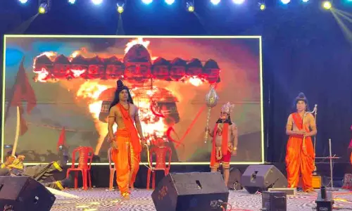 बोरियाखुर्द में भक्ति, संस्कृति और समरसता का अद्भुत संगम, भव्यता के साथ संपन्न हुआ रावण दहन उत्सव बोरियाखुर्द में भक्ति, संस्कृति और समरसता का अद्भुत संगम, भव्यता के साथ संपन्न हुआ रावण दहन उत्सव