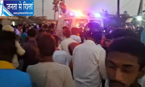 पश्चिम चंपारण में भीषण हादसा, दो युवकों की मौत पश्चिम चंपारण में भीषण हादसा, दो युवकों की मौत