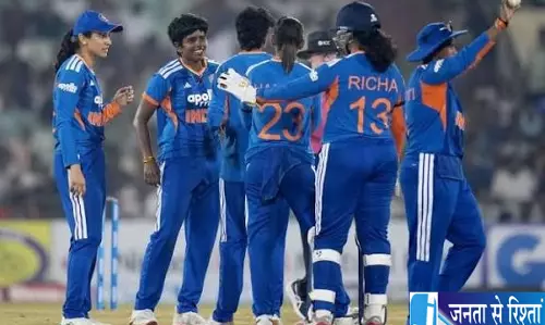 IND-W vs ZIM-W: जिम्बाब्वे की टीम ढेर, भारत ने शानदार अंदाज में जीता मुकाबला