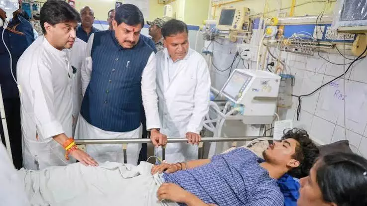 हादसे के घायलों को समय पर इलाज मिले, डॉक्टरों ने उठाई मांग हादसे के घायलों को समय पर इलाज मिले, डॉक्टरों ने उठाई मांग