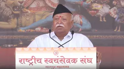 मोहन भागवत का दावा: वैश्विक संकटों का समाधान देगा भारत मोहन भागवत का दावा: वैश्विक संकटों का समाधान देगा भारत
