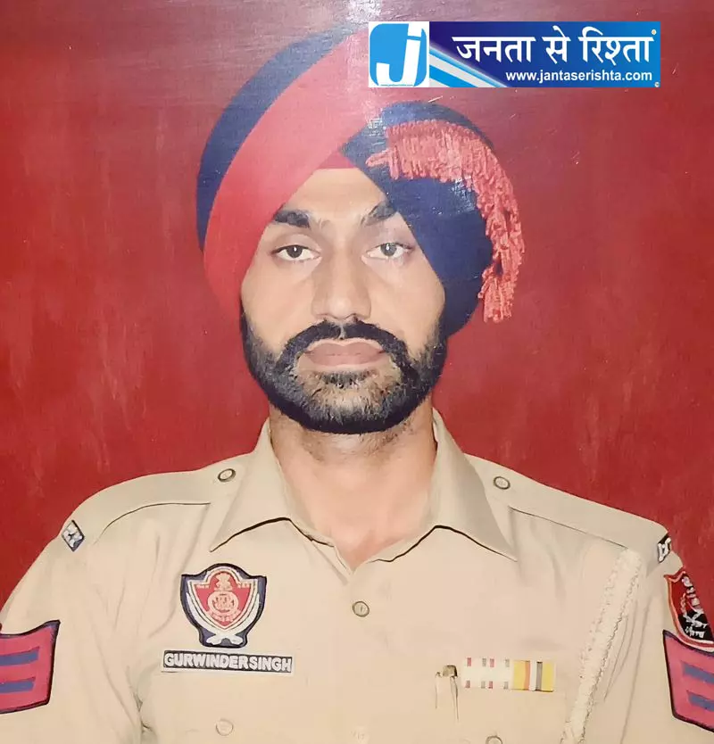 पंजाब पुलिसकर्मी ने बेटे को मारी गोली, फिर की आत्महत्या पंजाब पुलिसकर्मी ने बेटे को मारी गोली, फिर की आत्महत्या