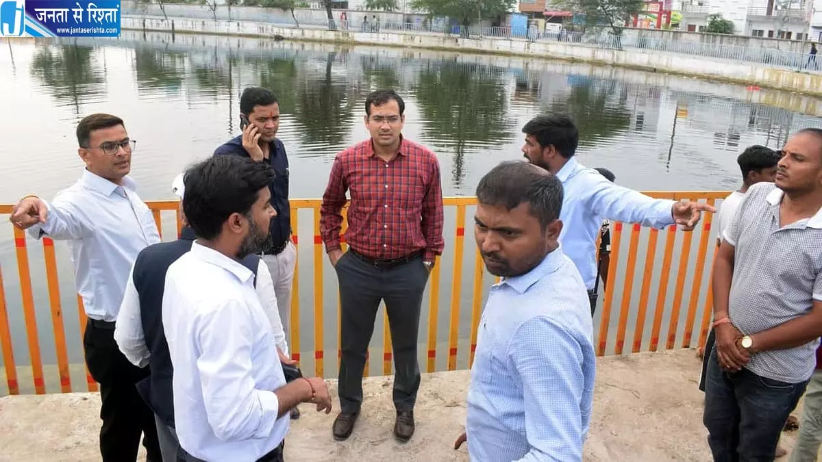 भोपाल में आज 2 हजार से ज्यादा दुर्गा प्रतिमाओं का विसर्जन, सात घाटों पर क्रेन और गोताखोर तैनात भोपाल में आज 2 हजार से ज्यादा दुर्गा प्रतिमाओं का विसर्जन, सात घाटों पर क्रेन और गोताखोर तैनात