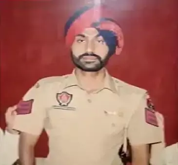 हेड कांस्टेबल ने मानसा में परिवार पर चलाई गोलियां, बेटे की गई जान हेड कांस्टेबल ने मानसा में परिवार पर चलाई गोलियां, बेटे की गई जान