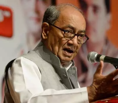 दिग्विजय सिंह की सत्य सनातन स्वाभिमान यात्रा उज्जैन से अयोध्या के लिए रवाना दिग्विजय सिंह की सत्य सनातन स्वाभिमान यात्रा उज्जैन से अयोध्या के लिए रवाना