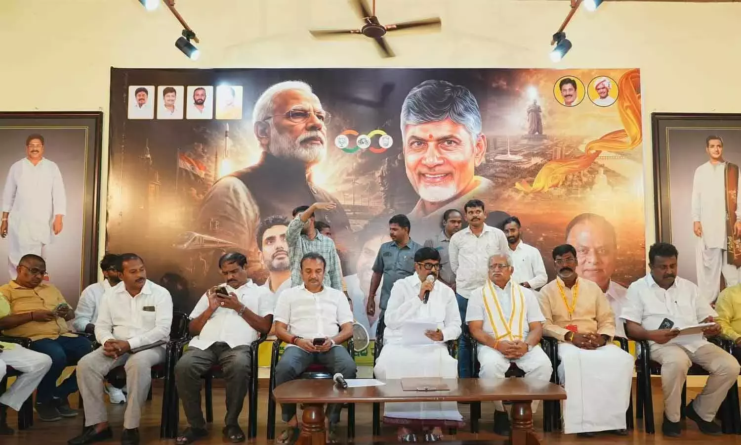 Andhra: अनम ने आत्माकुर चुनावों के लिए रणनीति बैठक की अध्यक्षता की Andhra: अनम ने आत्माकुर चुनावों के लिए रणनीति बैठक की अध्यक्षता की