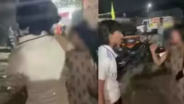 गरबा पंडाल से नाबालिग लड़की को बाहर खींचकर बेरहमी से पीटा गरबा पंडाल से नाबालिग लड़की को बाहर खींचकर बेरहमी से पीटा