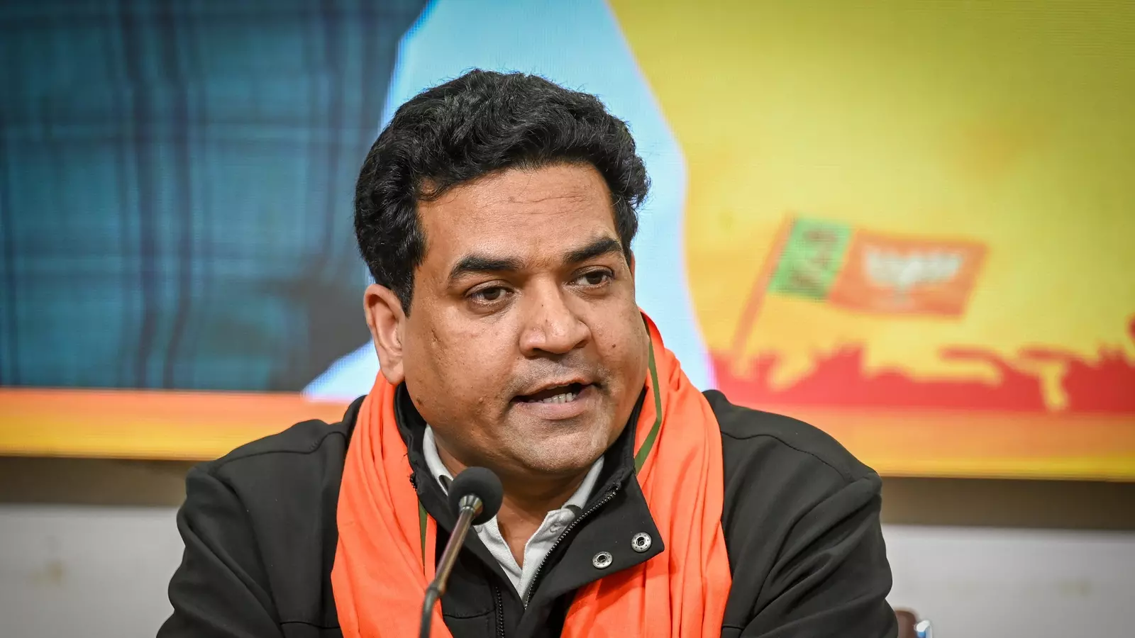 BJP विधायक कपिल मिश्रा के खिलाफ AAP ने दर्ज कराई शिकायत BJP विधायक कपिल मिश्रा के खिलाफ AAP ने दर्ज कराई शिकायत