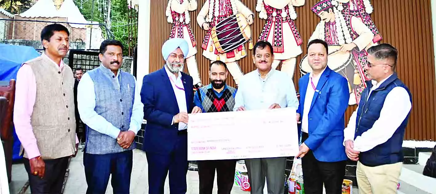 दशहरे के लिए एनएचपीसी ने दिए 14 लाख दशहरे के लिए एनएचपीसी ने दिए 14 लाख
