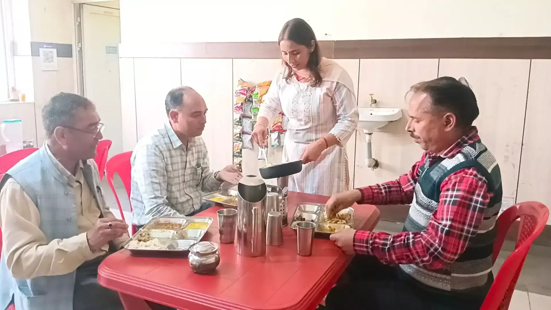 आरती की सफलता की कहानी, स्वयं सहायता समूह से मिली नई पहचान