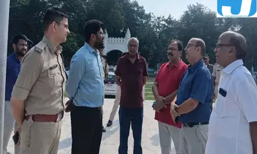रावण दहन के लिए तैयार पोलो मैदान, किले के तीनों गेट पर पुलिस तैनात रावण दहन के लिए तैयार पोलो मैदान, किले के तीनों गेट पर पुलिस तैनात