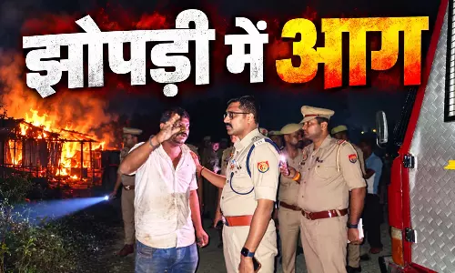 झोपड़ी में आग लगने से पिता-पुत्री समेत तीन की मौत, महिला घायल झोपड़ी में आग लगने से पिता-पुत्री समेत तीन की मौत, महिला घायल