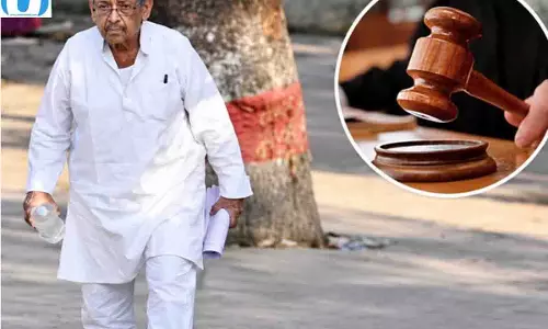 70 साल की उम्र में डॉक्टर बनने का सपना, MBBS में आरक्षण मांगने पहुंचे हाईकोर्ट, जानिए फैसला 70 साल की उम्र में डॉक्टर बनने का सपना, MBBS में आरक्षण मांगने पहुंचे हाईकोर्ट, जानिए फैसला