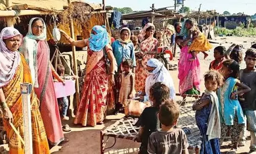 पलायन करने वाले परिवारों तक सहायता पहुंचाने में मदद करेगा ट्रैकिंग सिस्टम
