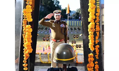 शिमला में पुलिस स्मृति दिवस पर शहीद जवानों को नमन, DGP अशोक तिवारी ने दी श्रद्धांजलि