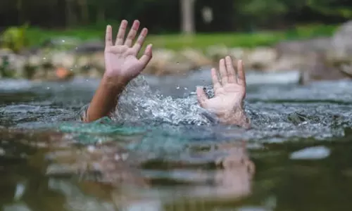 विजयादशमी पर बड़ा हादसा, मूर्ति विसर्जन के दौरान नदी में डूबे 5 युवक, दो की मौत, एक लापता