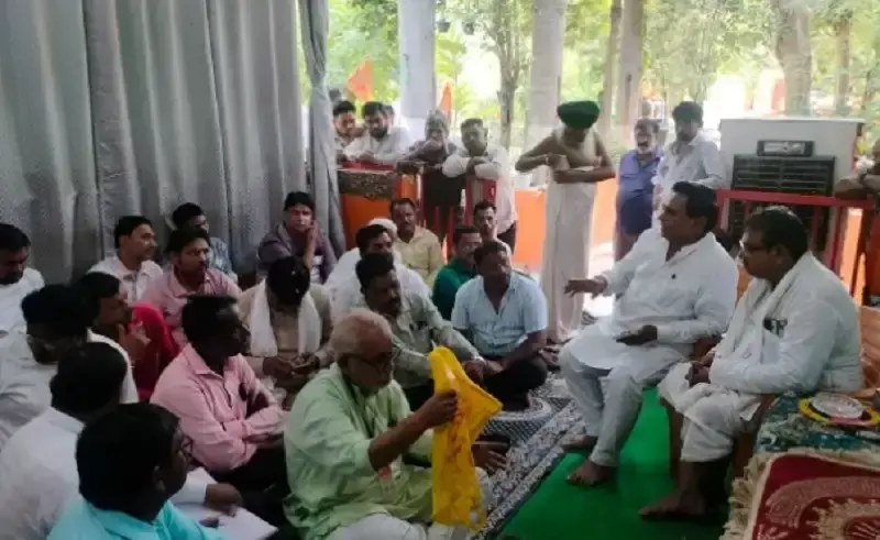 ओंकारेश्वर में दो दिन बाद लौटी रौनक, बंद के चलते परेशान हुए यात्री