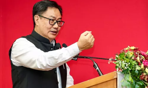 परिसीमन और महिला आरक्षण पर सियासी घमासान, किरेन रिजिजू का कांग्रेस पर बड़ा आरोप परिसीमन और महिला आरक्षण पर सियासी घमासान, किरेन रिजिजू का कांग्रेस पर बड़ा आरोप