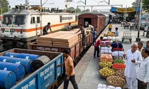 रेलवे की नई योजना से कारोबारियों को बड़ी राहत रेलवे की नई योजना से कारोबारियों को बड़ी राहत