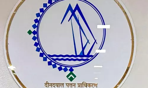 एस्सार पोर्ट्स ने मारी बाजी कांडला में मिली 2,276 करोड़ की मेगा परियोजना एस्सार पोर्ट्स ने मारी बाजी कांडला में मिली 2,276 करोड़ की मेगा परियोजना