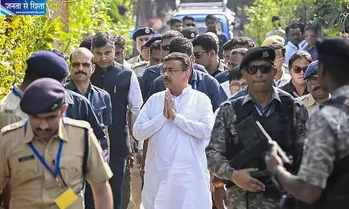 दुर्गा पूजा भगदड़ पर सियासी घमासान, सुवेंदु अधिकारी ने विपक्ष पर लगाए गंभीर आरोप दुर्गा पूजा भगदड़ पर सियासी घमासान, सुवेंदु अधिकारी ने विपक्ष पर लगाए गंभीर आरोप