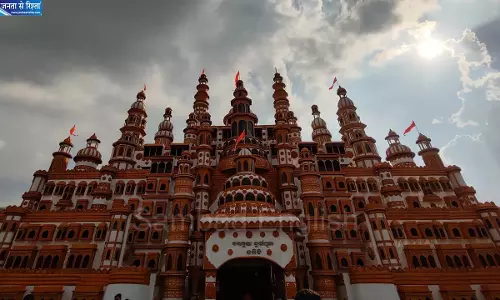 दशहरा विसर्जन जुलूस में DJ बजाया तो होगी FIR, पुलिस की सख्त चेतावनी दशहरा विसर्जन जुलूस में DJ बजाया तो होगी FIR, पुलिस की सख्त चेतावनी