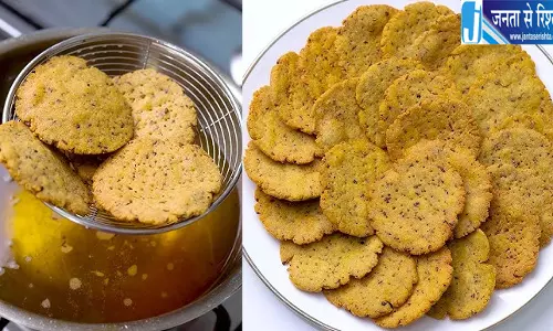 दिवाली पर बनाएं बेसन-आटे का टेस्टी नाश्ता दिवाली पर बनाएं बेसन-आटे का टेस्टी नाश्ता