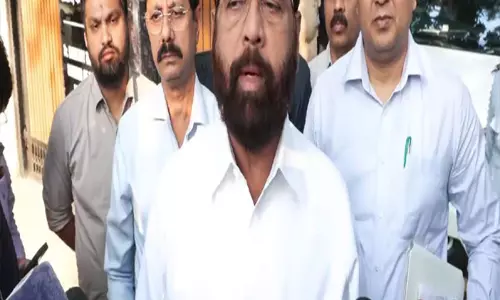 नासिक कुंभ मेले में राष्ट्रपति द्रौपदी मुर्मु को शामिल होने का न्योता नासिक कुंभ मेले में राष्ट्रपति द्रौपदी मुर्मु को शामिल होने का न्योता