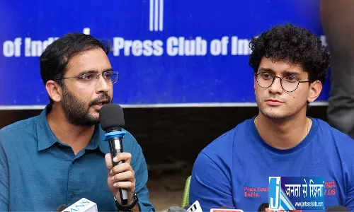 आशुतोष और सौरव को मिली राहत केजरीवाल ने कहा- लड़ाई जारी रखें