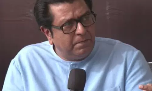 टाइगर श्रॉफ फायरिंग केस पर राज ठाकरे का बड़ा बयान टाइगर श्रॉफ फायरिंग केस पर राज ठाकरे का बड़ा बयान