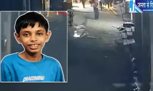 हाईटेंशन तार से टकराया झंडा, 15 वर्षीय किशोर की मौत