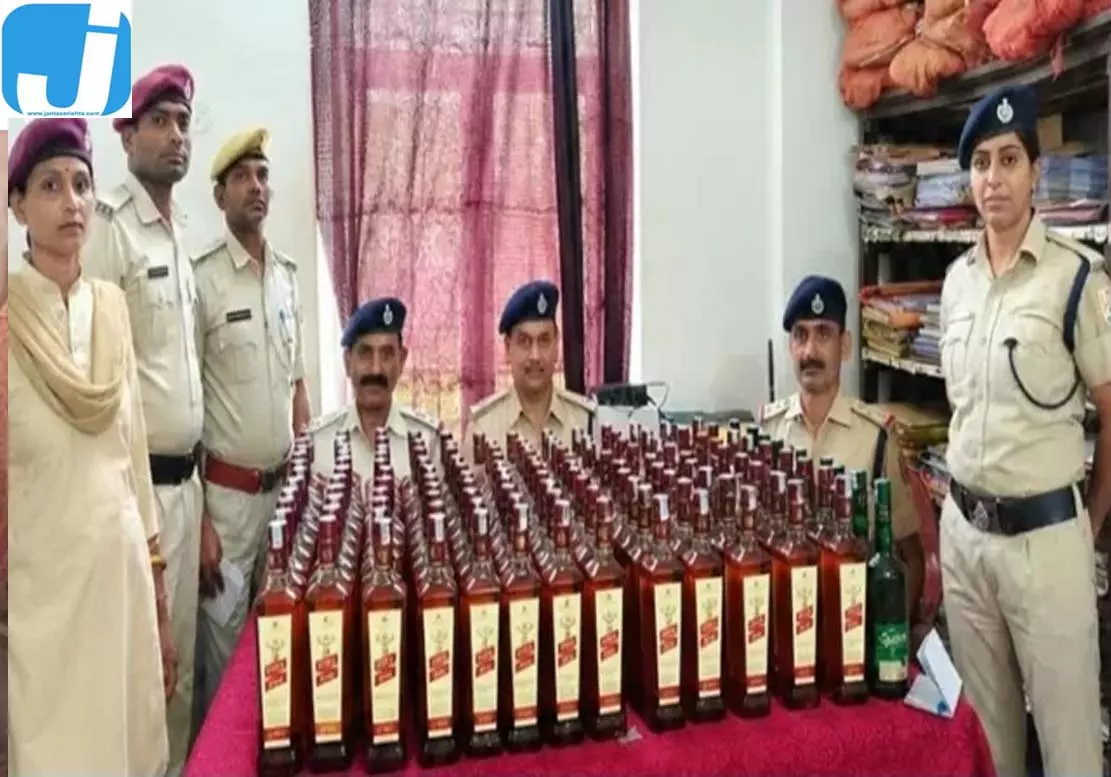 मोकामा स्टेशन पर शराब तस्करी का मामला, ट्रेन से 102 लीटर शराब जब्त मोकामा स्टेशन पर शराब तस्करी का मामला, ट्रेन से 102 लीटर शराब जब्त