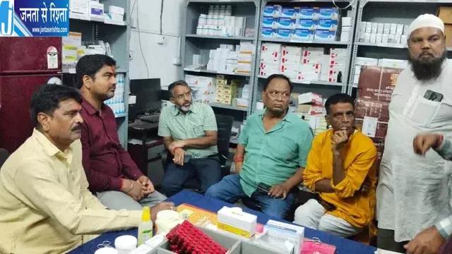 भीषण सड़क हादसे में अधिवक्ता दंपती समेत तीन की मौत भीषण सड़क हादसे में अधिवक्ता दंपती समेत तीन की मौत
