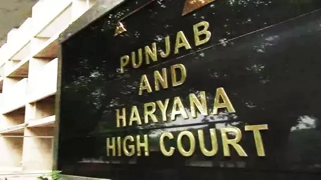 कनिष्ठ शिक्षकों को प्रमोशन, वरिष्ठ शिक्षिका रह गईं पीछे हाईकोर्ट ने हरियाणा सरकार से मांगा जवाब कनिष्ठ शिक्षकों को प्रमोशन, वरिष्ठ शिक्षिका रह गईं पीछे हाईकोर्ट ने हरियाणा सरकार से मांगा जवाब