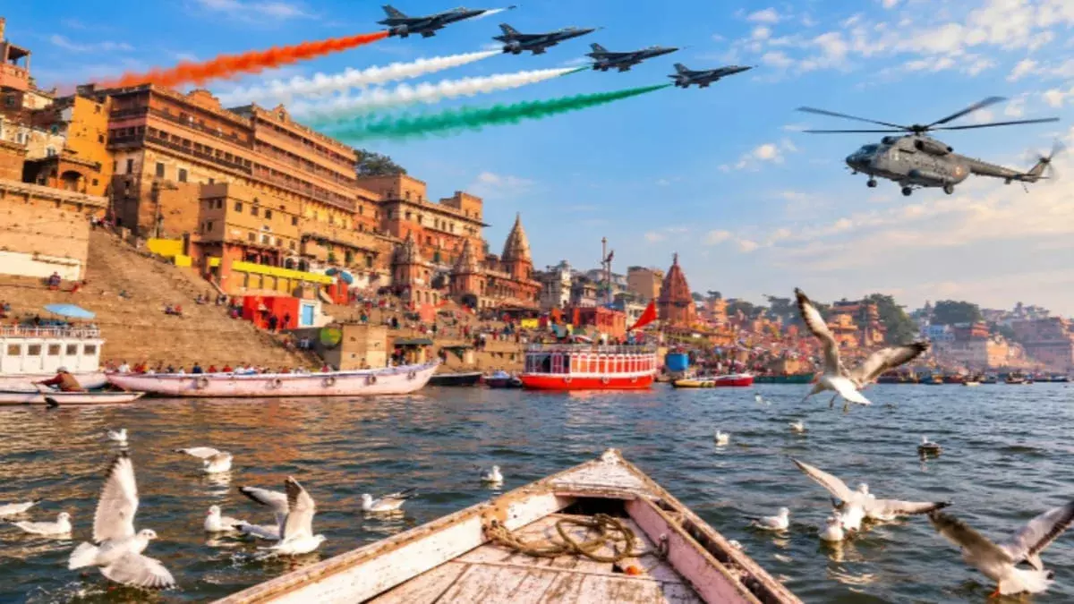 वाराणसी में गंगा पर एयर शो, मुफ्त एंट्री पर सियासत वाराणसी में गंगा पर एयर शो, मुफ्त एंट्री पर सियासत