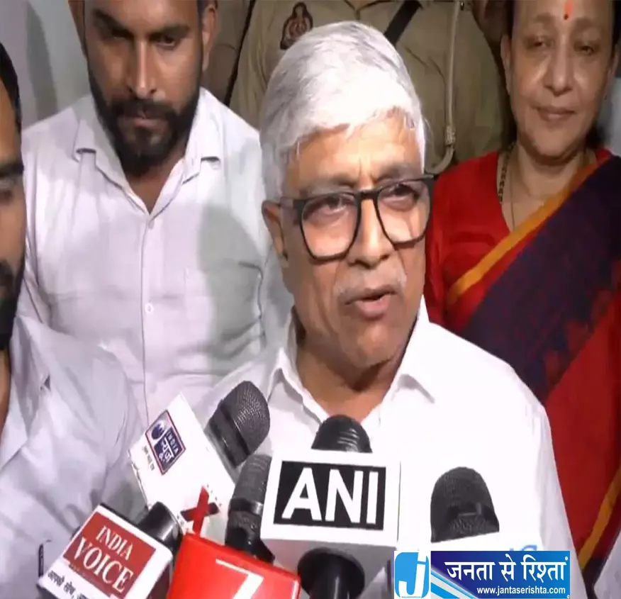 UP चुनाव 2027 को लेकर हलचल तेज, कांग्रेस ने मांगी सीटें UP चुनाव 2027 को लेकर हलचल तेज, कांग्रेस ने मांगी सीटें