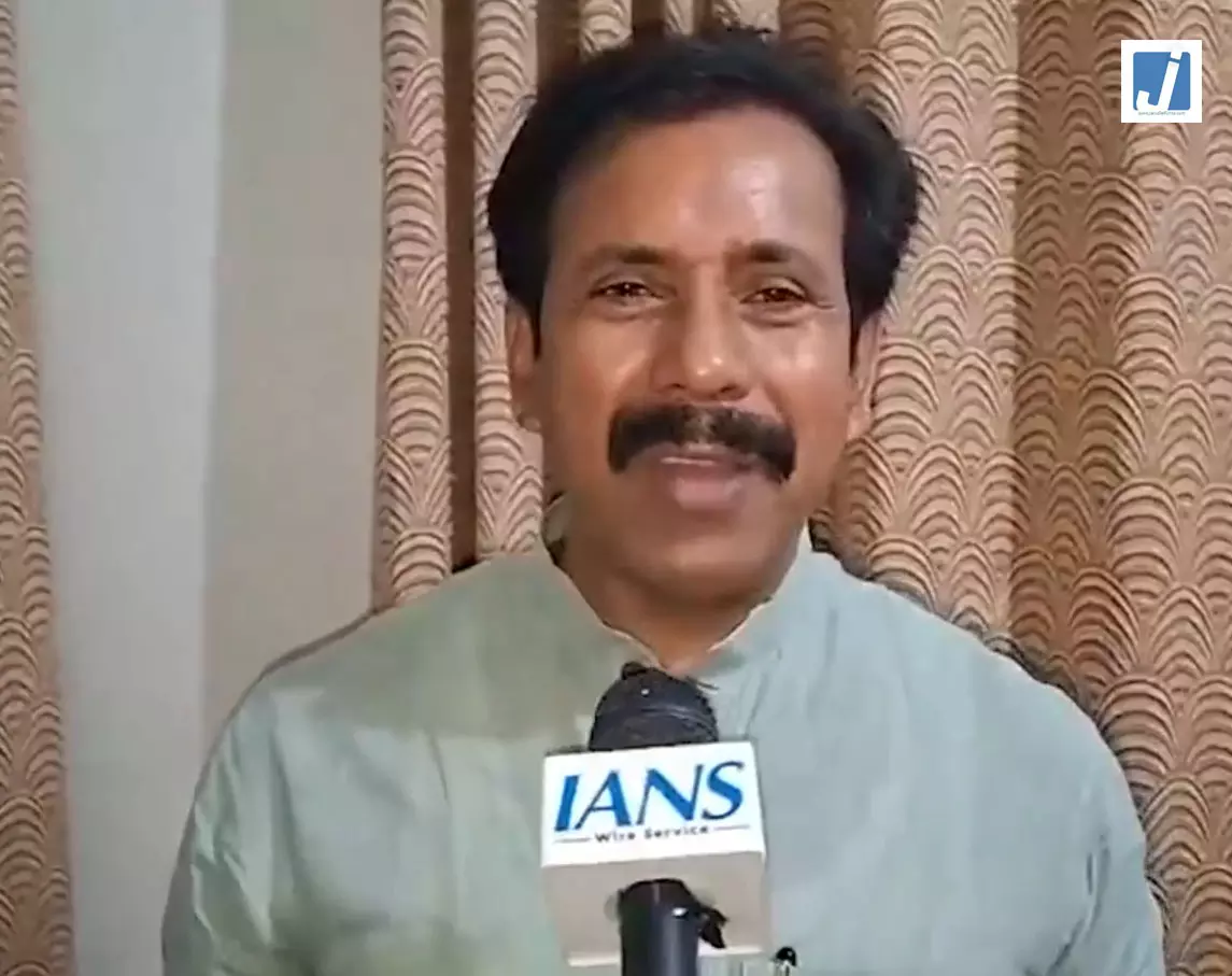 अखिलेश यादव पर मंत्री अनिल राजभर का तीखा हमला अखिलेश यादव पर मंत्री अनिल राजभर का तीखा हमला