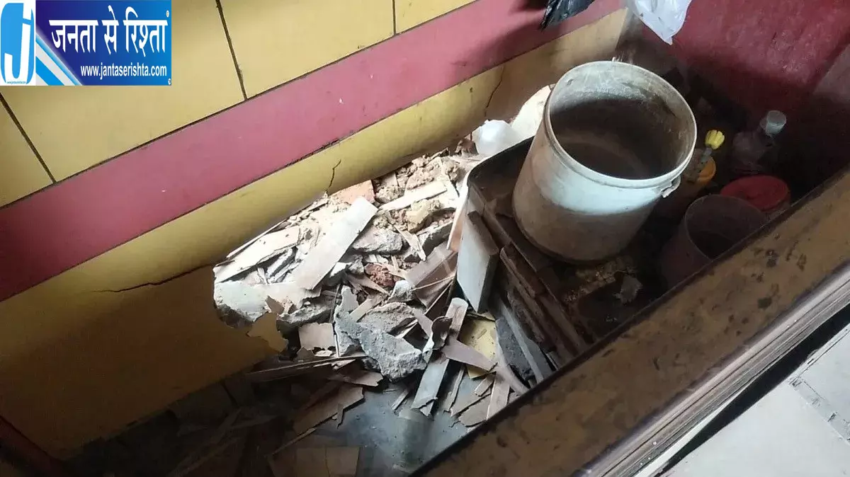 मेले में गया परिवार, घर से 13.5 लाख के जेवर चोरी मेले में गया परिवार, घर से 13.5 लाख के जेवर चोरी