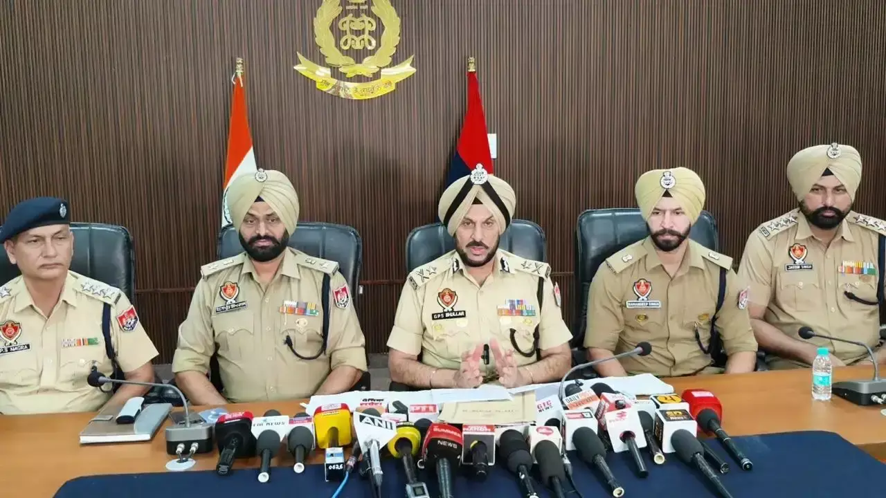 अमृतसर में हथियारों के साथ 3.4 किलो हेरोइन की बरामदगी