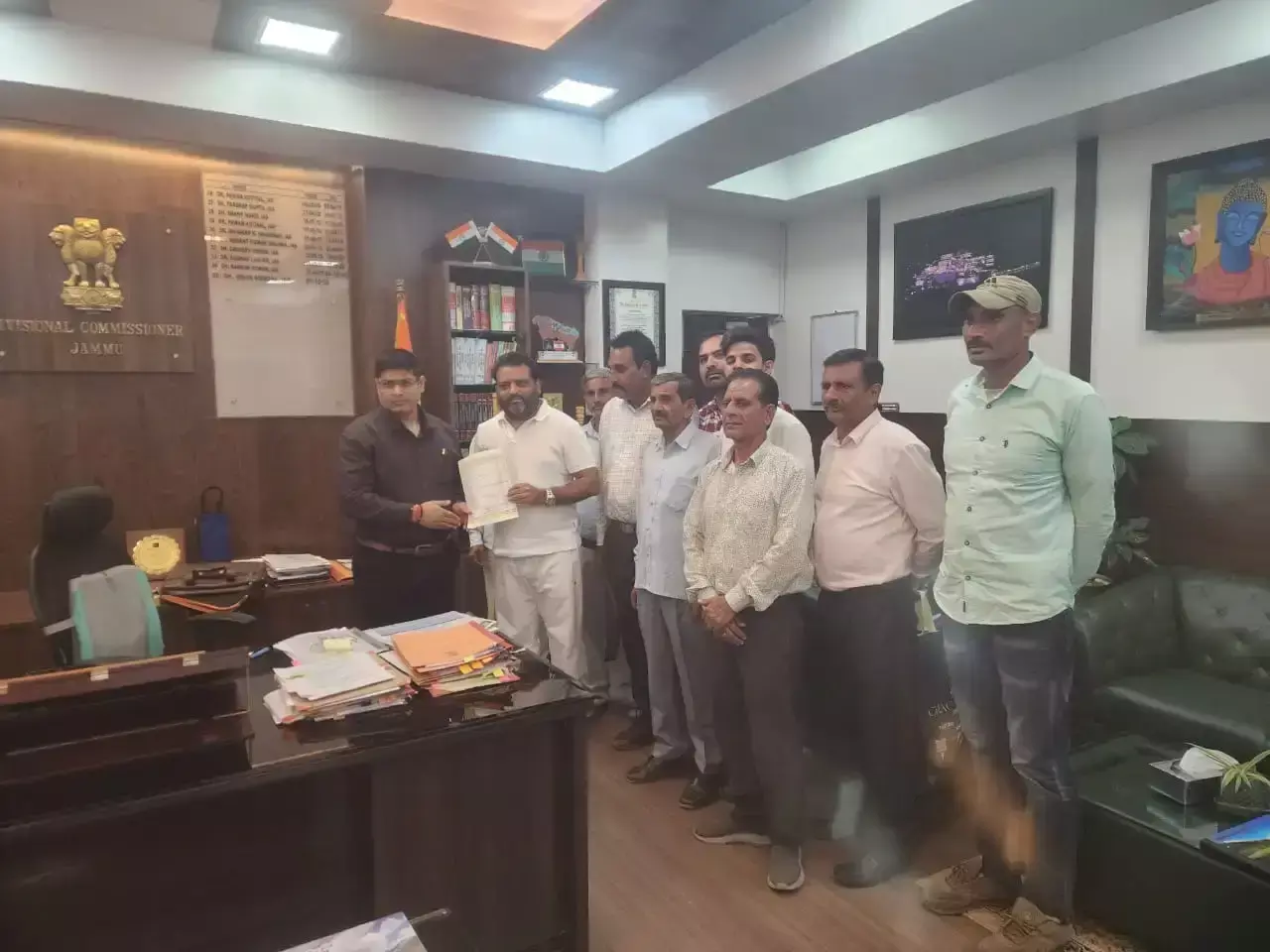 ओलावृष्टि से प्रभावित किसानों को आर्थिक सहायता देने की मांग ओलावृष्टि से प्रभावित किसानों को आर्थिक सहायता देने की मांग