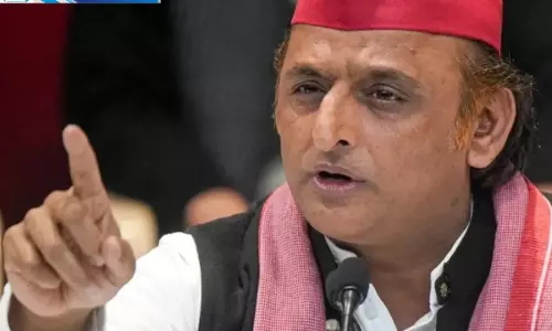 यूपी में MLC चुनाव से पहले अखिलेश यादव की अफसरों को खुली चेतावनी