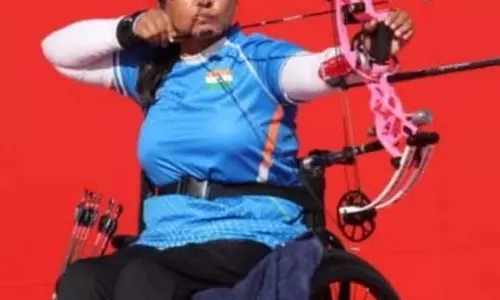 एशियन पैरा गेम्स: सुवर्णा ने डिस्कस थ्रो में गोल्ड और स्वाति ने आर्चरी में सिल्वर मेडल जीता एशियन पैरा गेम्स: सुवर्णा ने डिस्कस थ्रो में गोल्ड और स्वाति ने आर्चरी में सिल्वर मेडल जीता