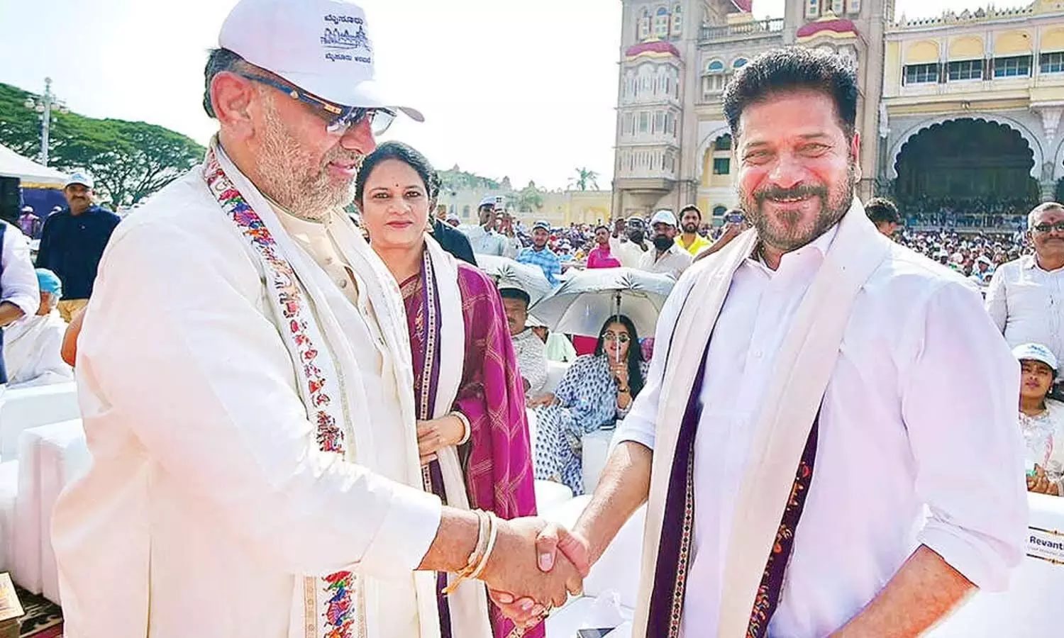 रेवंत रेड्डी मैसूर की प्रतिष्ठित जम्बू सावरी में शामिल हुए